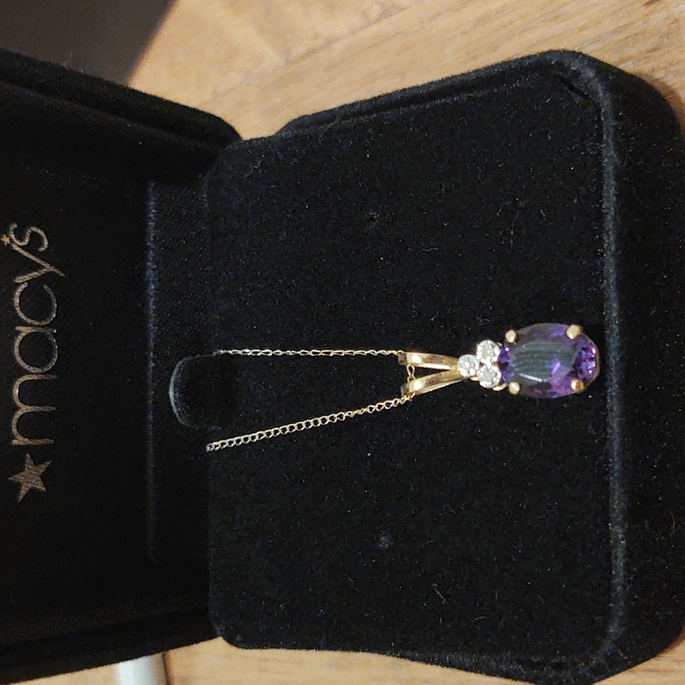 Macy's (New with Tag & in box) Amethyst pendant on gold necklace